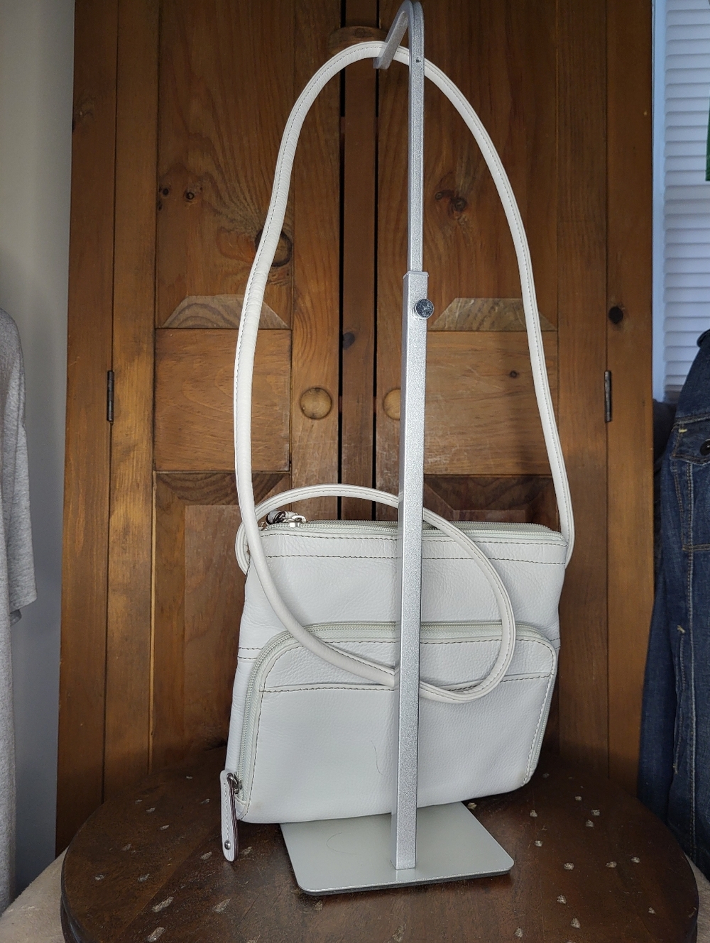 Tignanello white leather crossbody bag - Picture 8 of 15
